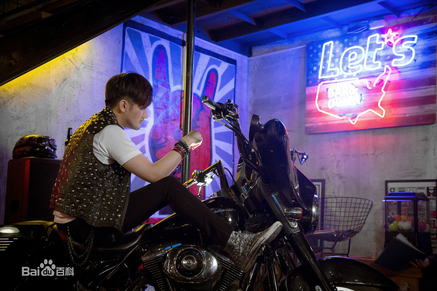 雷诺儿爱你，万缕千丝最优质剧照