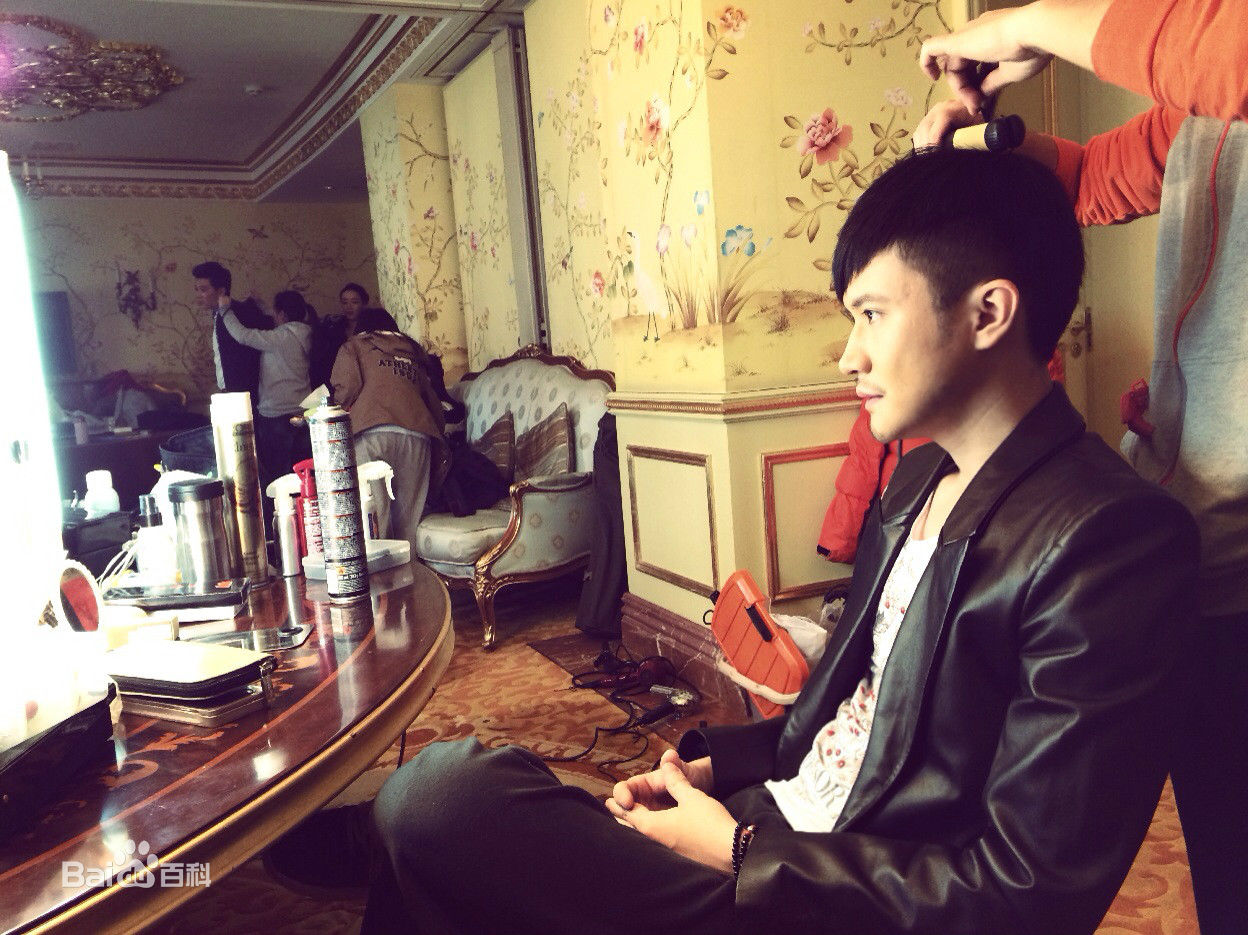 雷诺儿想明白了再结婚前后照片