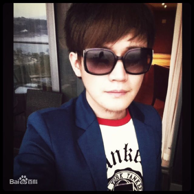 雷诺儿的个人图册性感图片图集