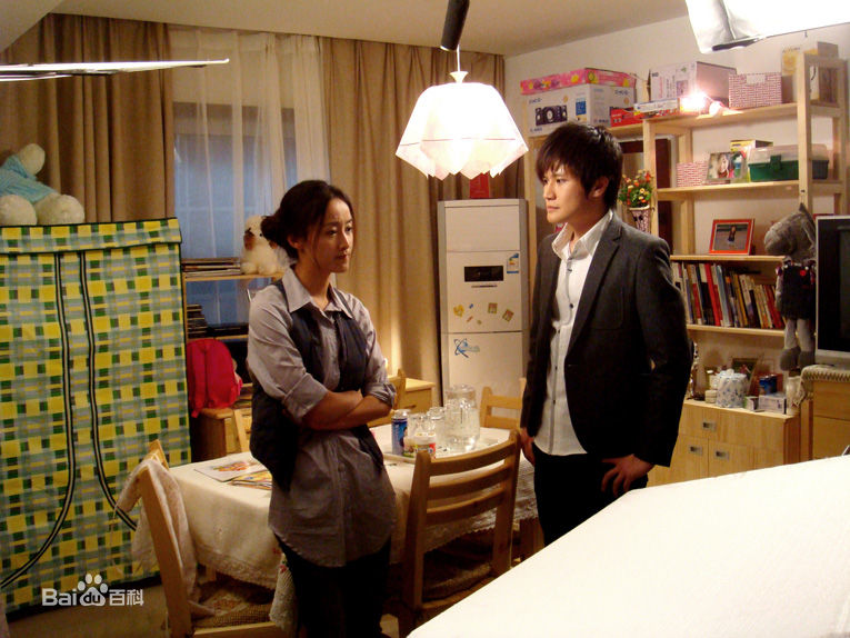 雷诺儿的个人图册素颜照壁纸