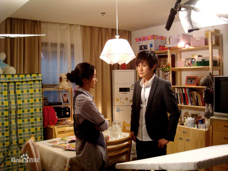 雷诺儿的个人图册素颜照壁纸