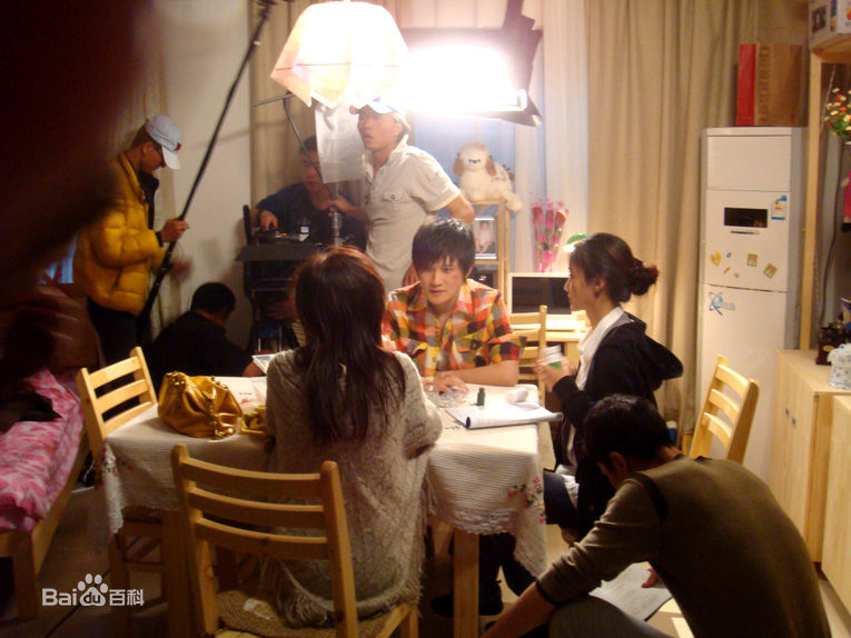 雷诺儿的个人图册素颜照壁纸