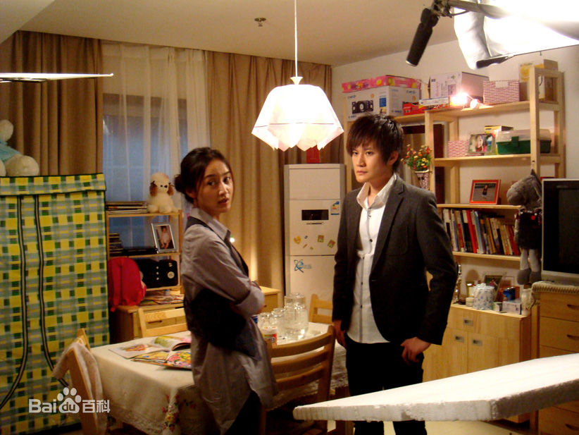 雷诺儿的个人图册素颜照壁纸