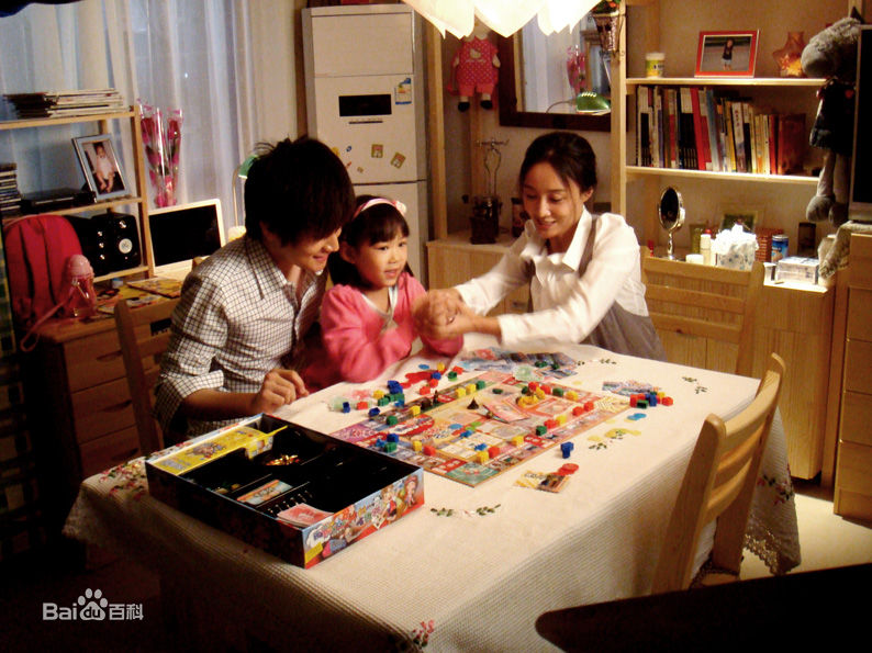 雷诺儿的个人图册素颜照壁纸