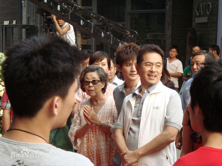 雷诺儿的个人图册素颜照相册