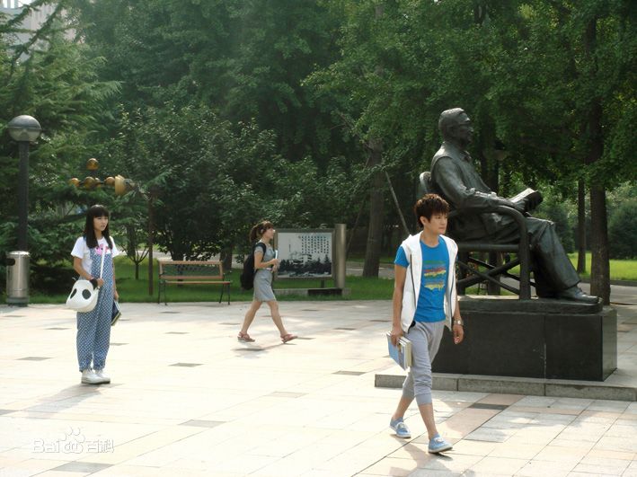 雷诺儿的个人图册素颜照相册