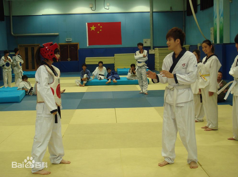 雷诺儿的个人图册素颜照相册