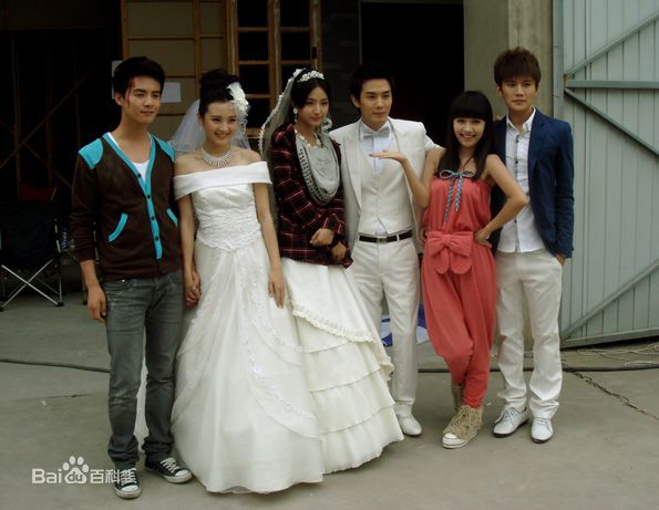 雷诺儿的个人图册素颜照相册