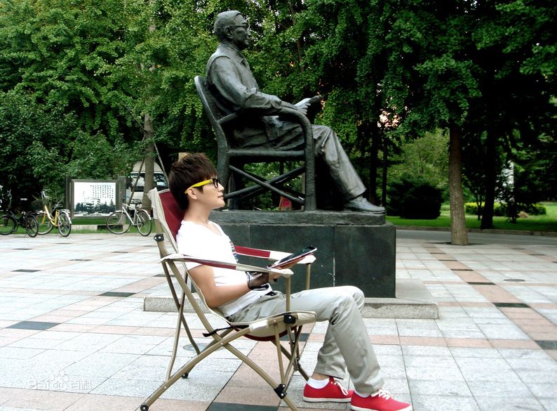 雷诺儿的个人图册素颜照相册