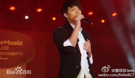 林宇中(Rynn)白色时尚音乐节素颜照相册