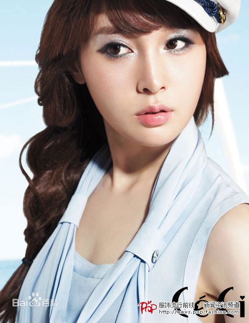 最新赵安()性感图片