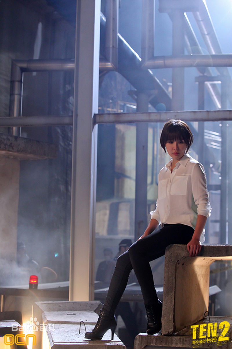 赵安()前后照片