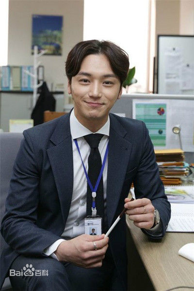 卞约汉(Byun Yo-han)未生壁纸壁纸