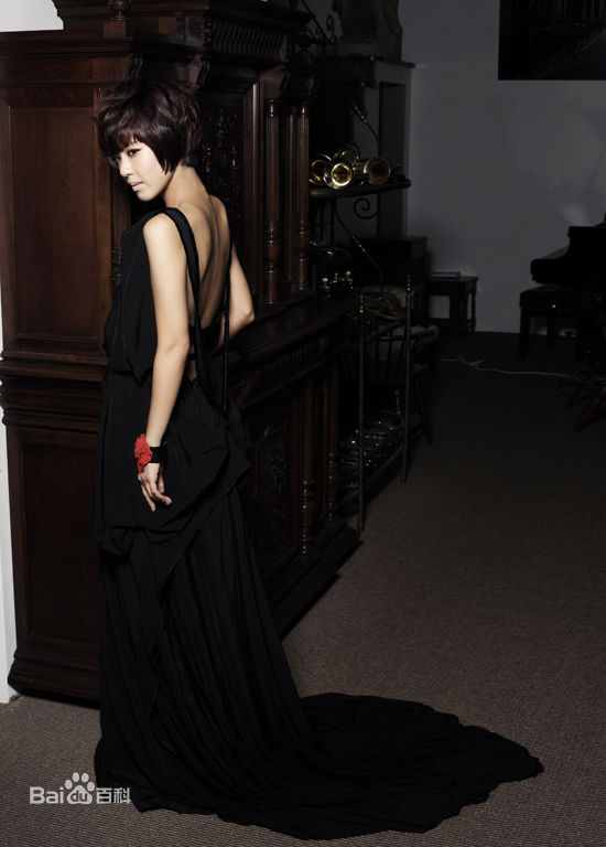 李允智(Lee yong ji)李允芝 杂志