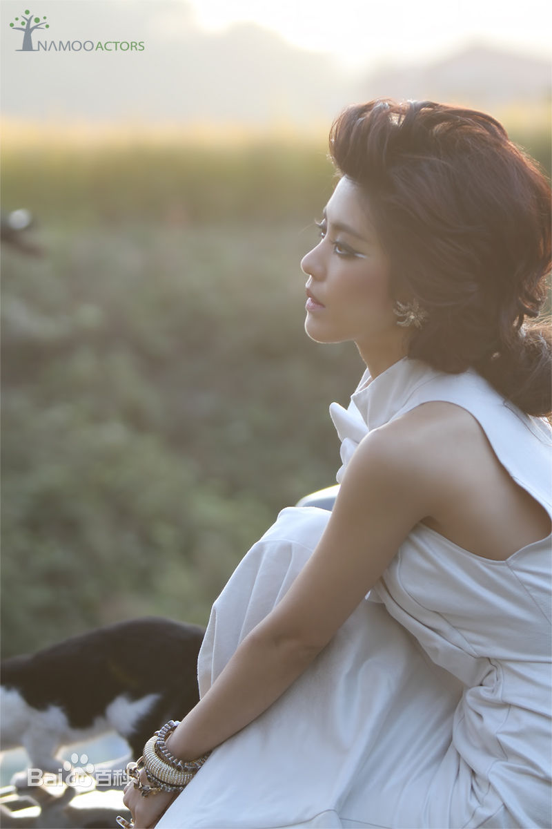 李允智(Lee yong ji)李允芝 杂志