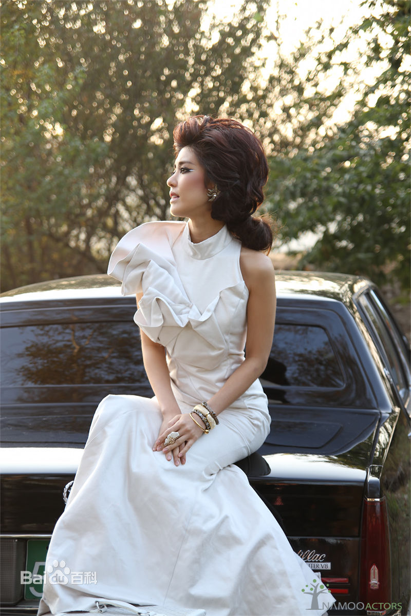 李允智(Lee yong ji)李允芝 杂志