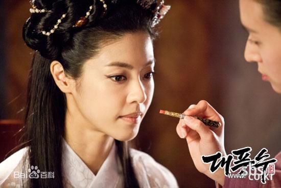 李允智(Lee yong ji)大风水性感图片图集