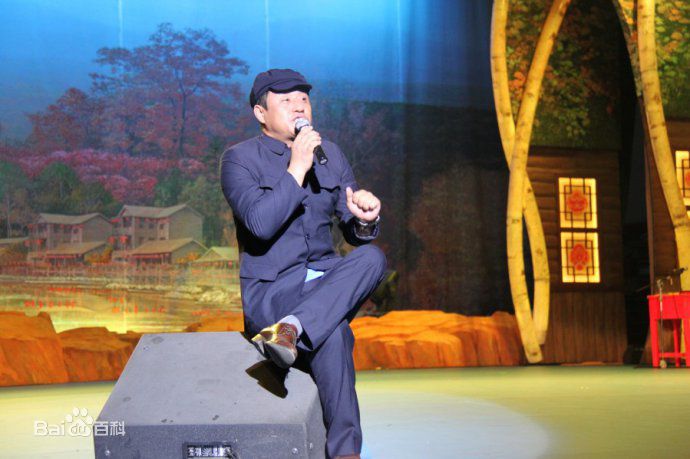 王小宝演出照性感图片壁纸