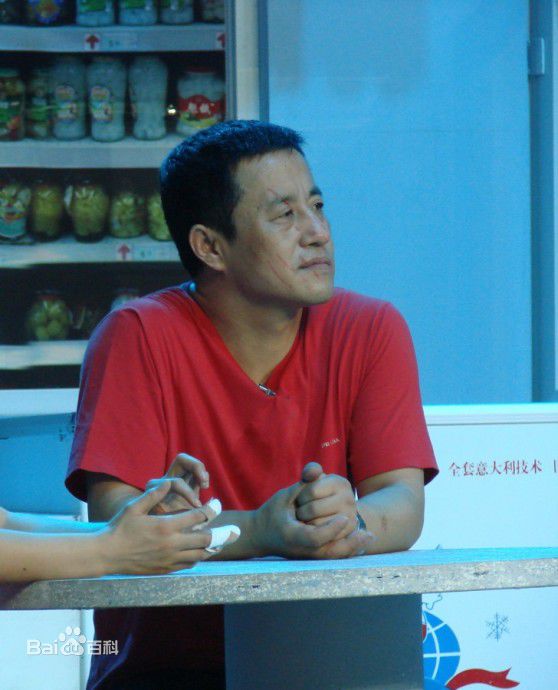 王小宝演出照性感图片壁纸