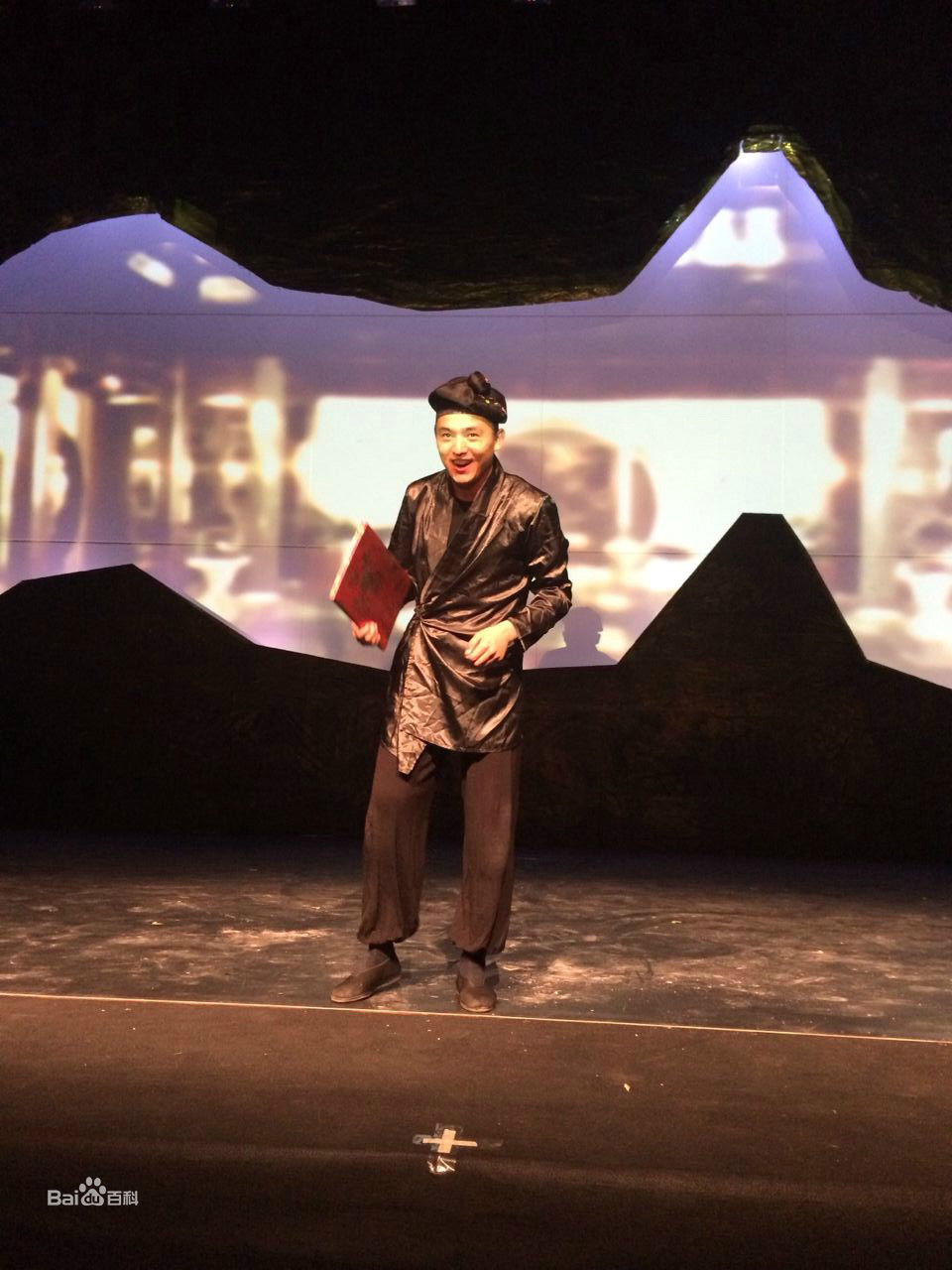 张翀话剧《杜子春》最优质剧照