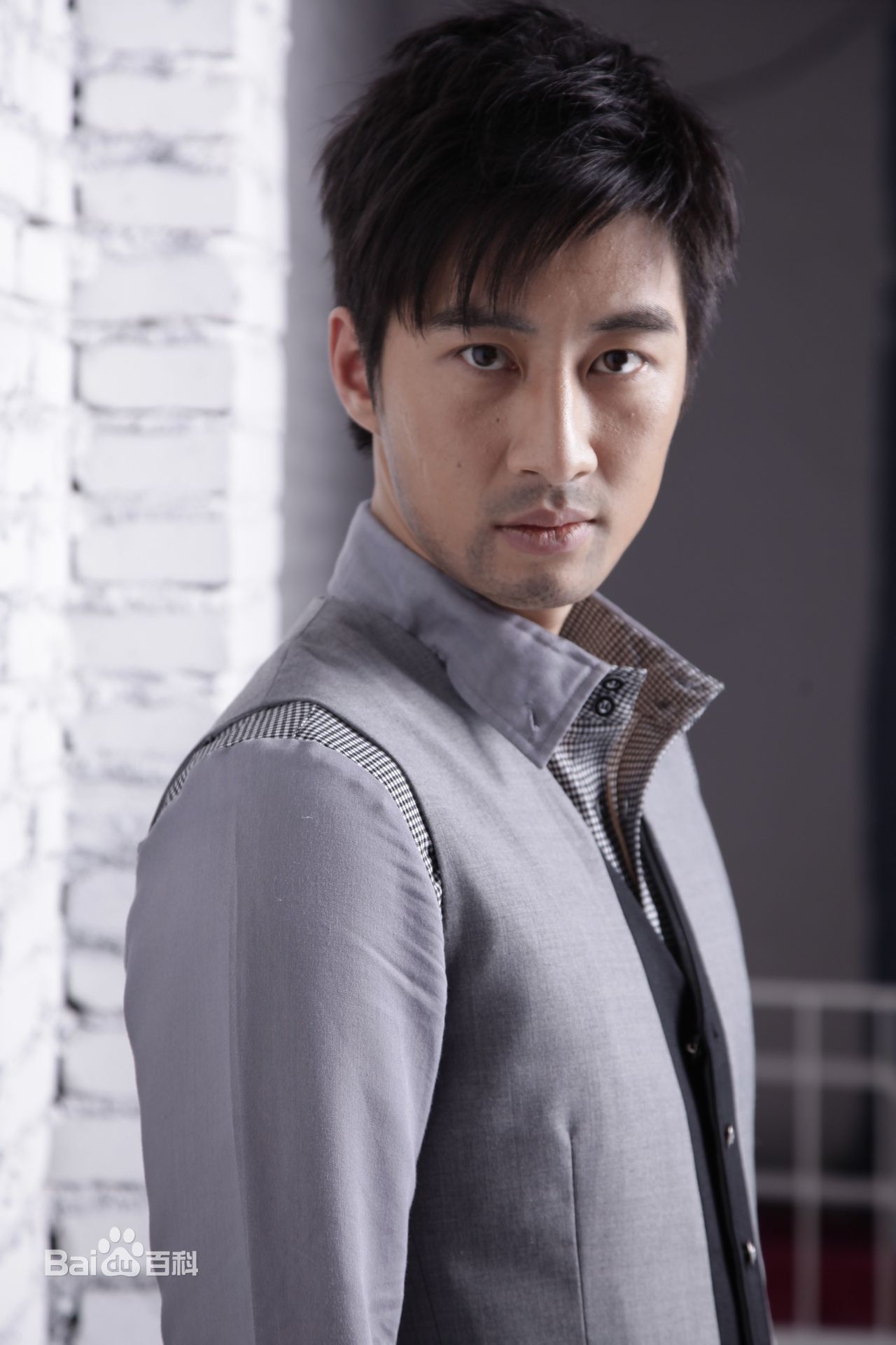 梁传斌(Bany Liang)最新梁乐燃壁纸