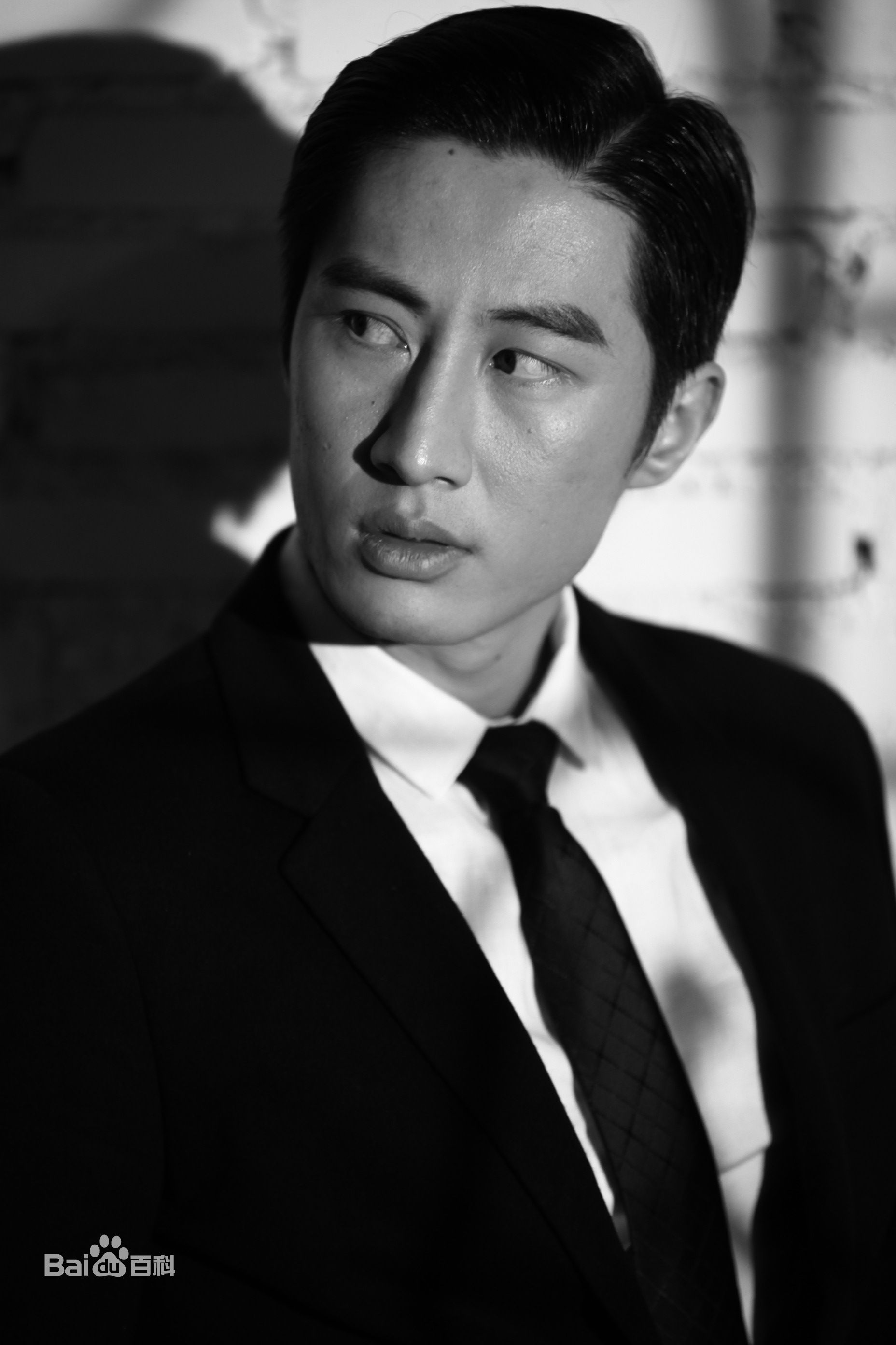 梁传斌(Bany Liang)最新梁乐燃壁纸