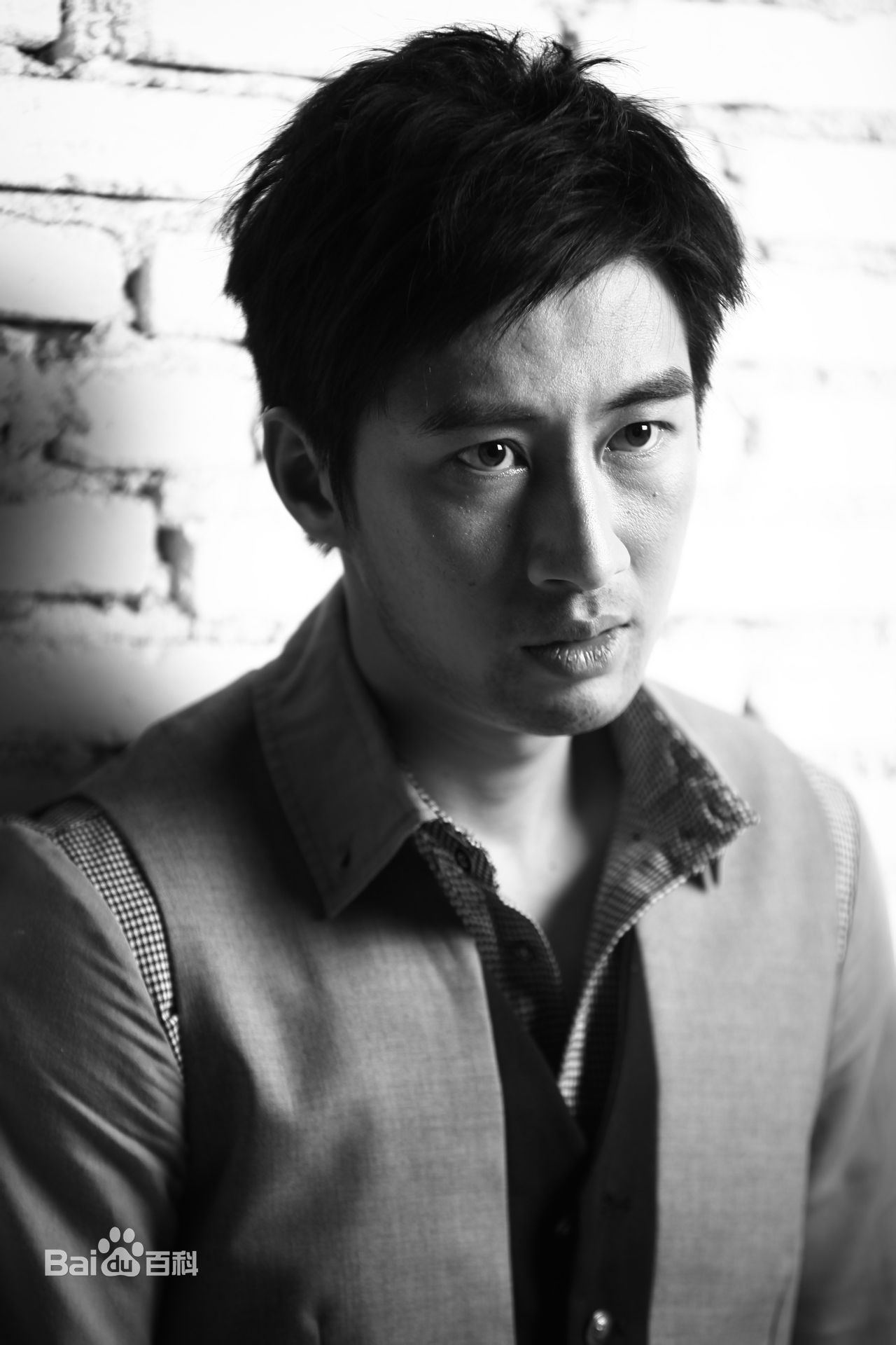 梁传斌(Bany Liang)最新梁乐燃壁纸