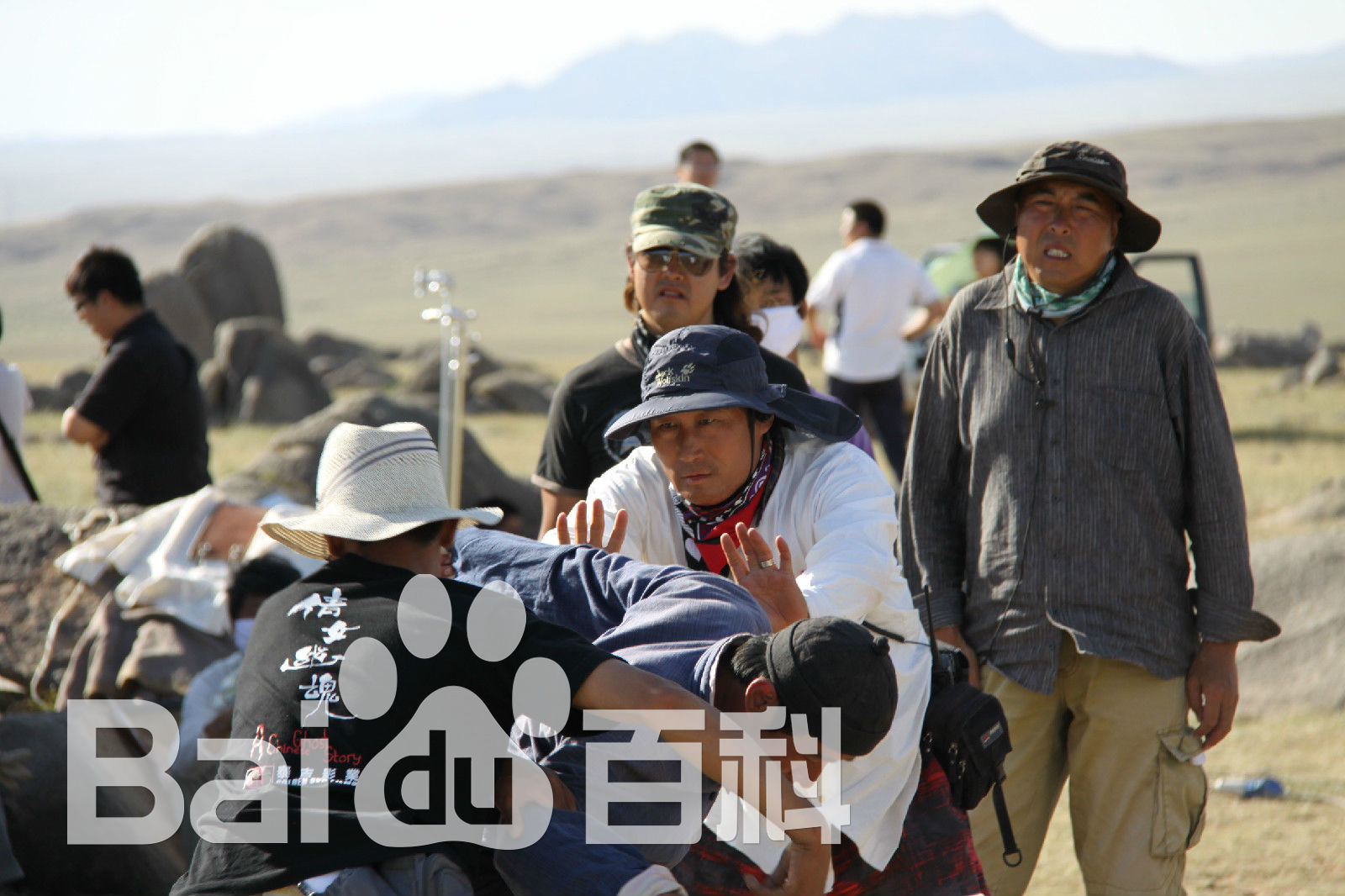 高清陈强在电视剧《我叫王土地》现场中的图集