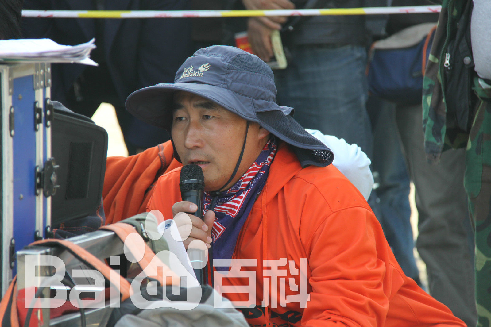 高清陈强在电视剧《我叫王土地》现场中的图集