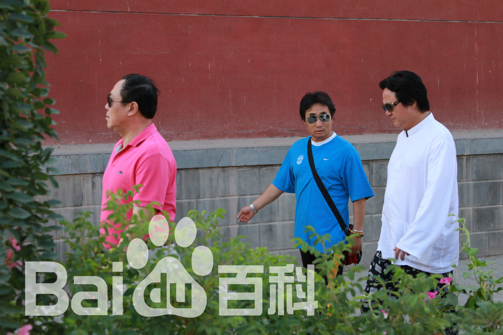 高清陈强在电视剧《我叫王土地》现场中的图集