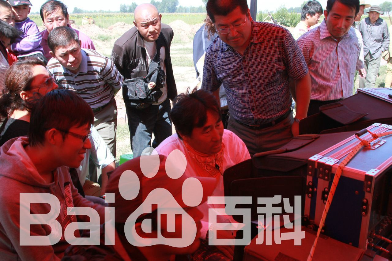 高清陈强在电视剧《我叫王土地》现场中的图集