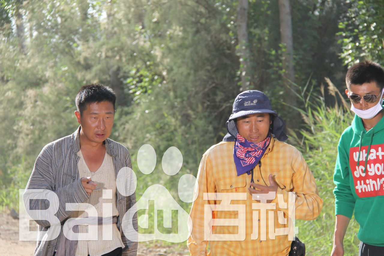 高清陈强在电视剧《我叫王土地》现场中的图集