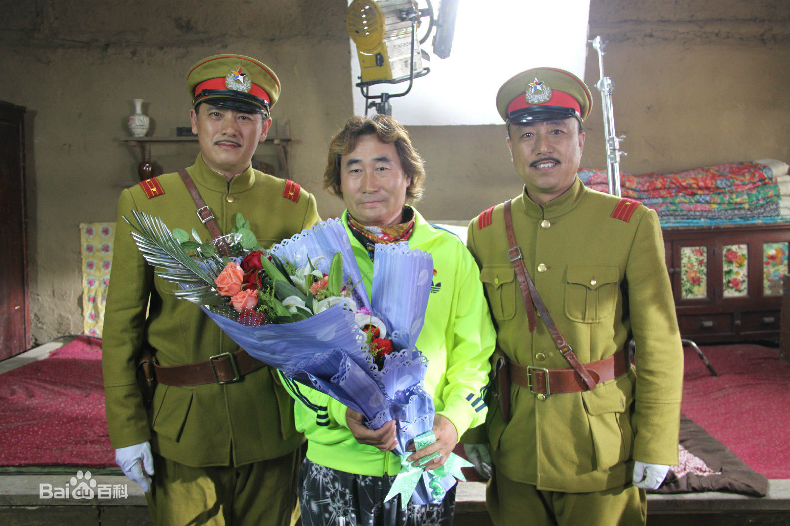 最新陈强在电视剧《绝地枪王》现场中的图集