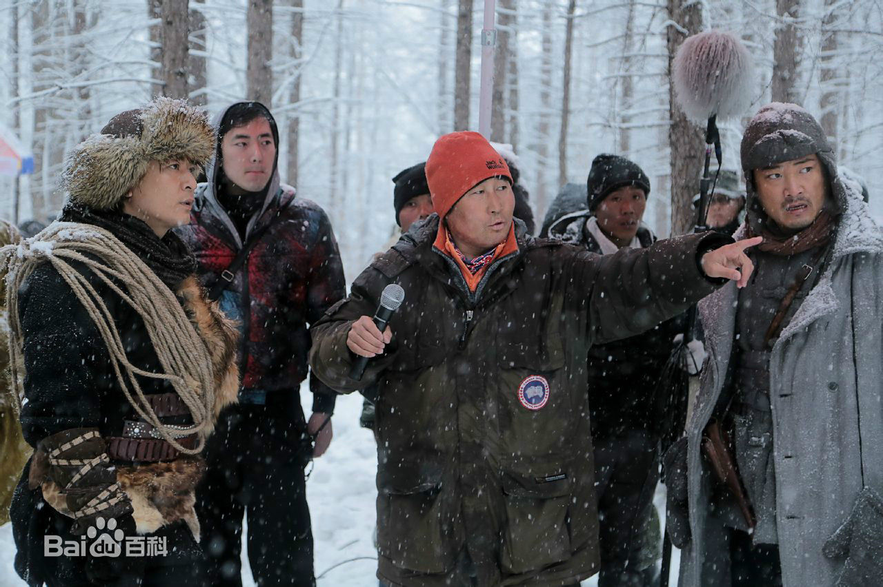 最新陈强在电视剧《绝地枪王》现场中的图集