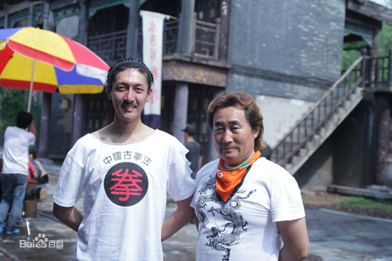 最新陈强在电视剧《绝地枪王》现场中的图集