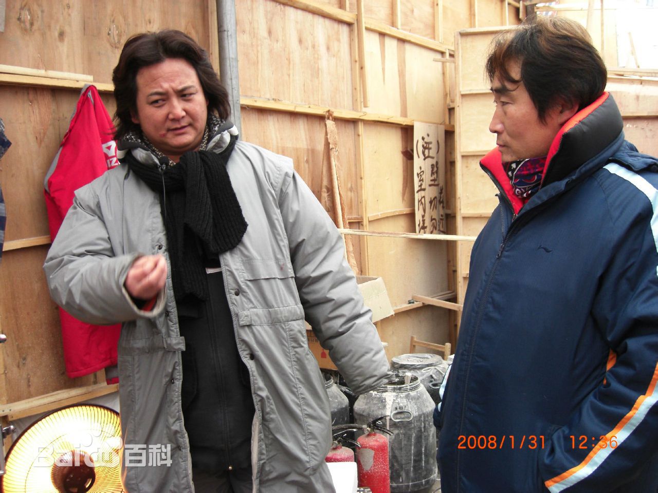 陈强在电视剧《东陵大盗》现场中的