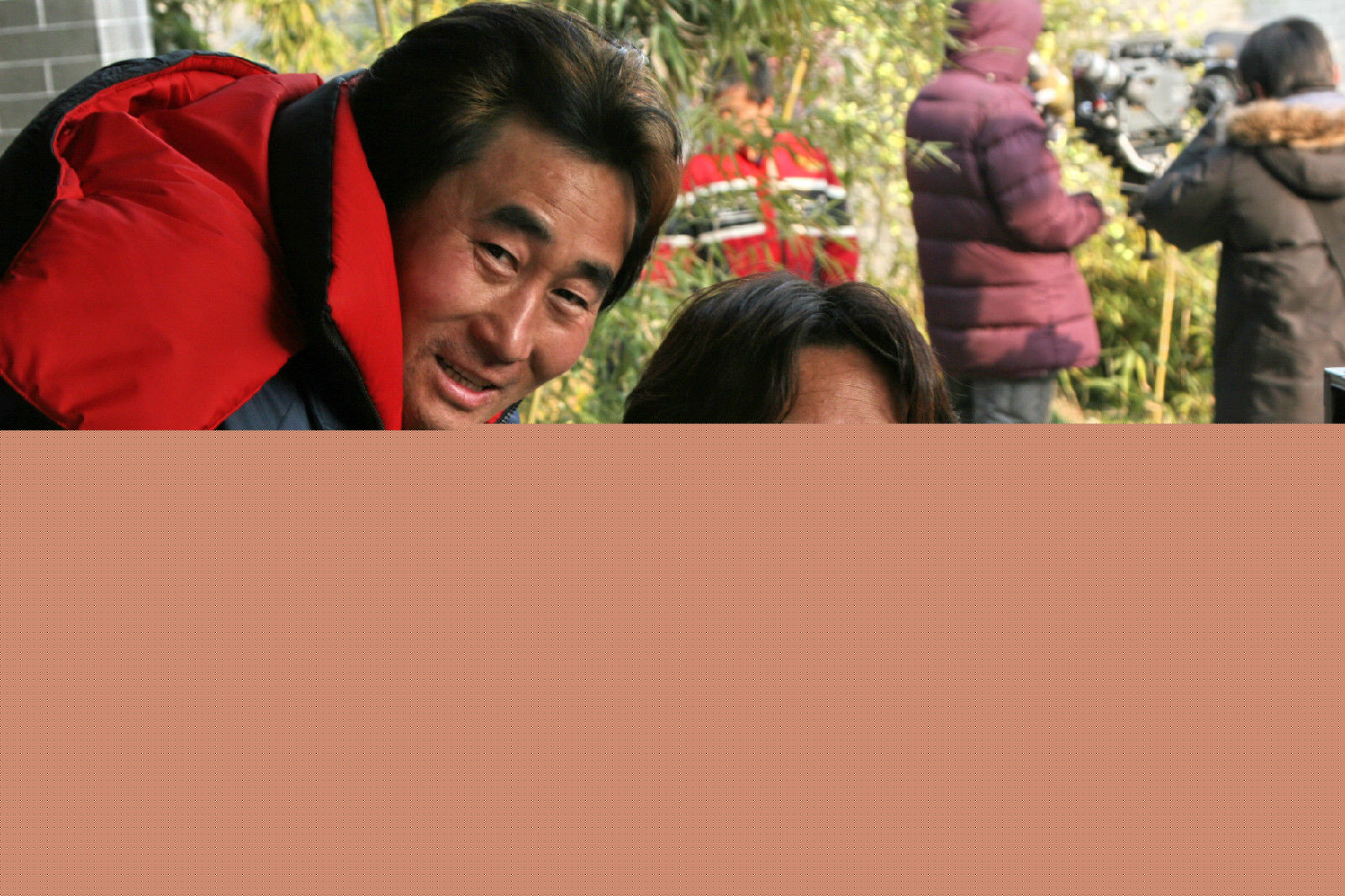 陈强在电视剧《东陵大盗》现场中的