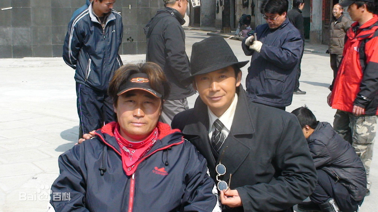 陈强在电视剧《东陵大盗》现场中的