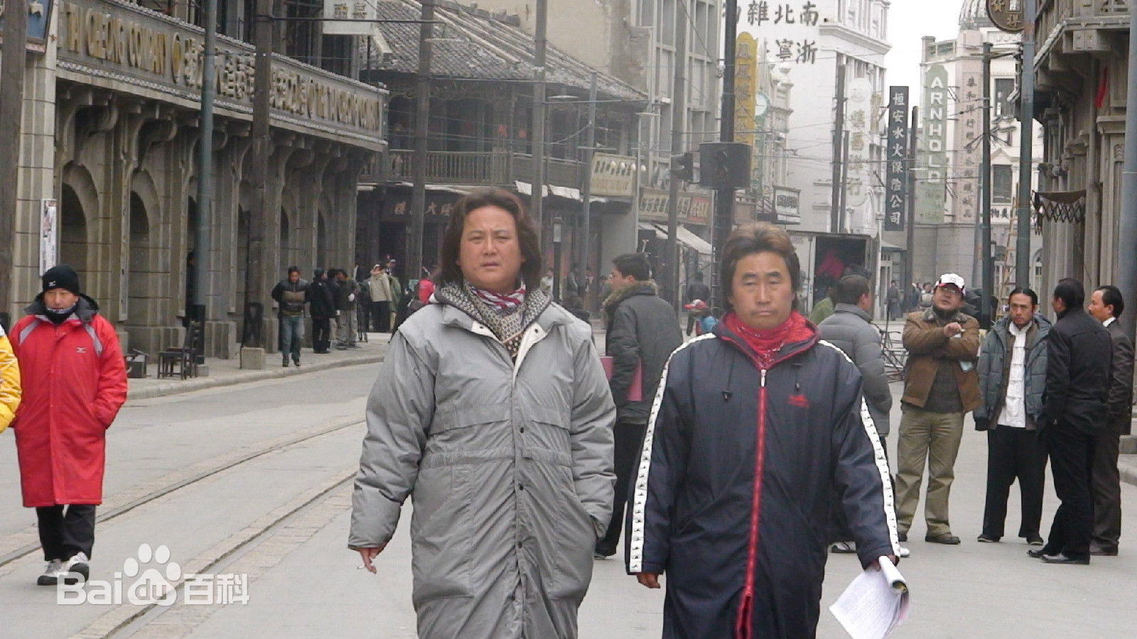 陈强在电视剧《东陵大盗》现场中的