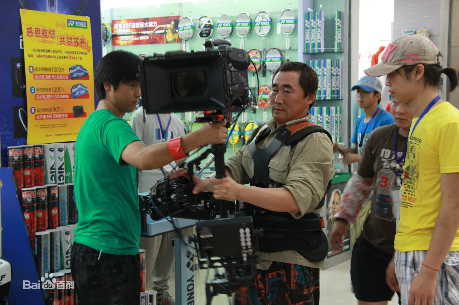 最全陈强在电视剧《便衣支队》现场中的相册