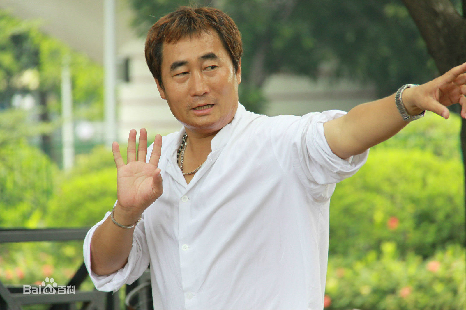 最全陈强在电视剧《便衣支队》现场中的相册