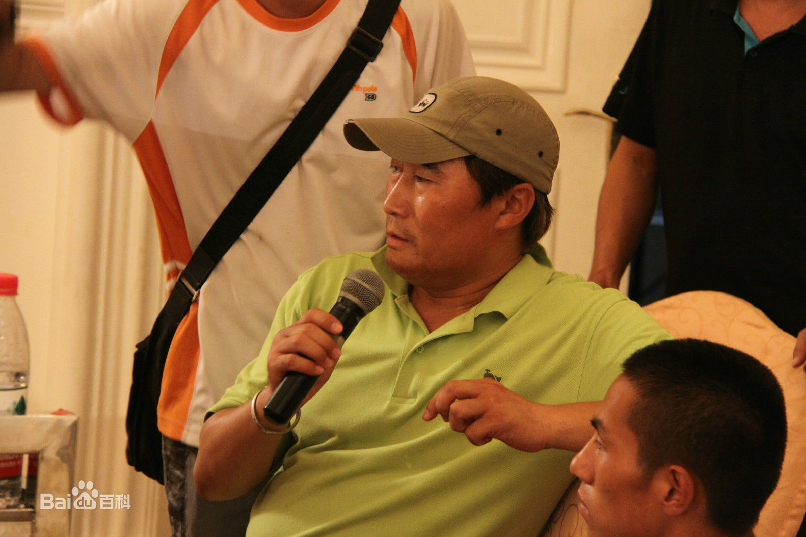 最全陈强在电视剧《便衣支队》现场中的相册