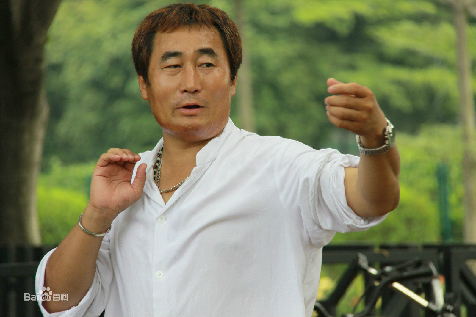 最全陈强在电视剧《便衣支队》现场中的相册