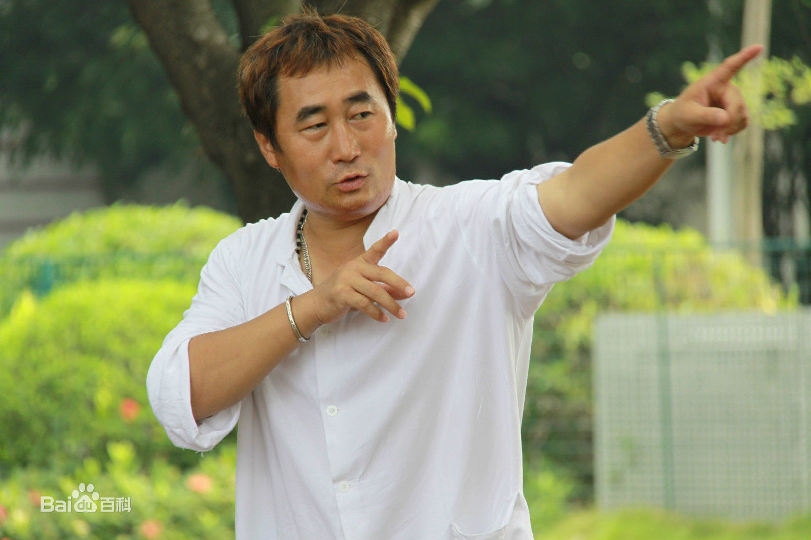 最全陈强在电视剧《便衣支队》现场中的相册