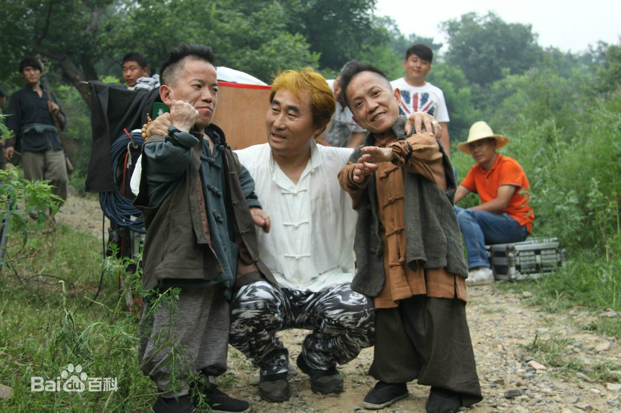 陈强在电视剧《长白川》现场中的