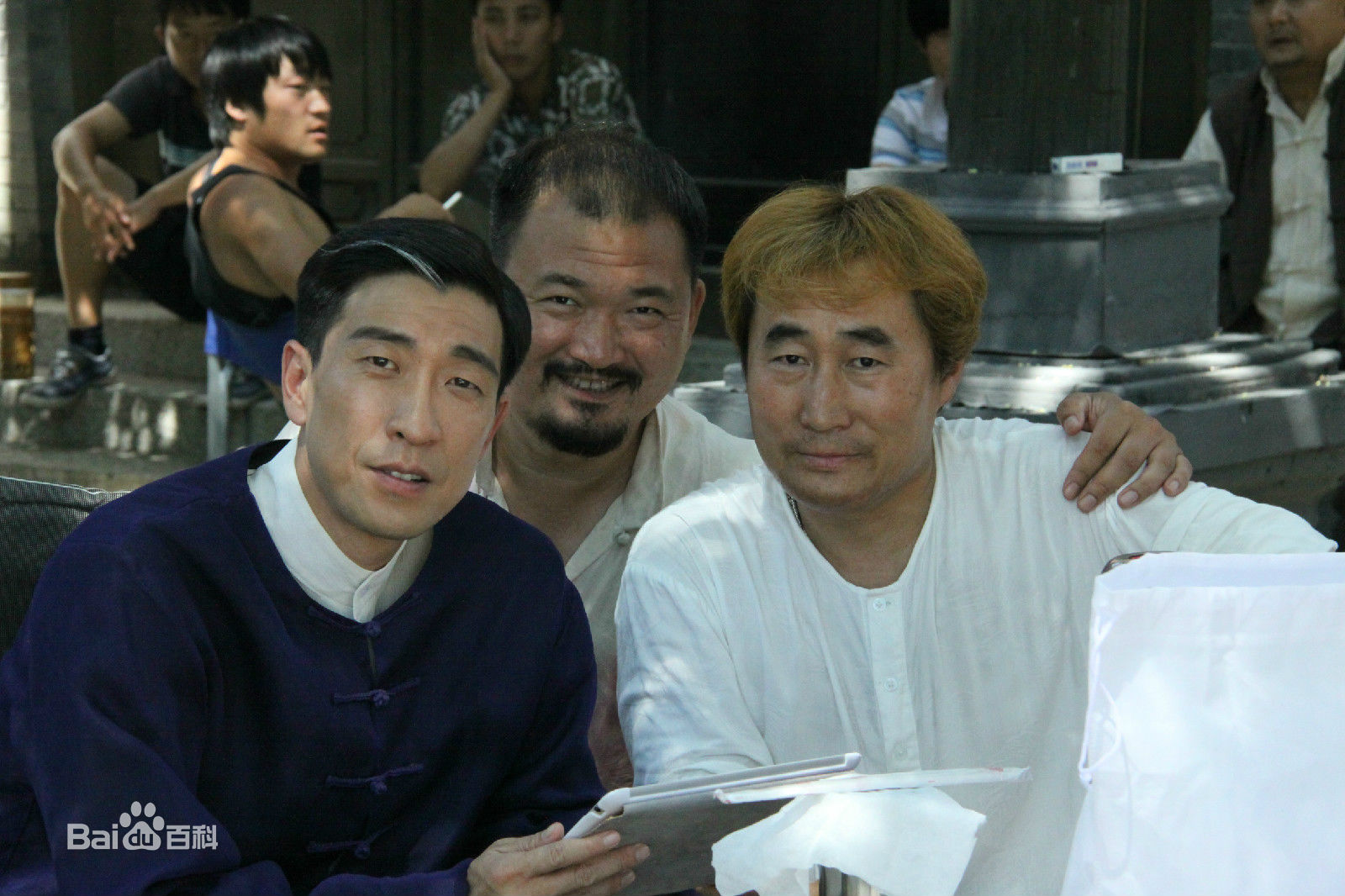 陈强在电视剧《长白川》现场中的