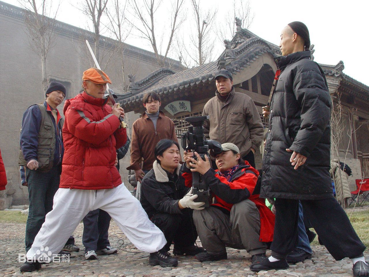 精选陈强在电视剧《白银谷》现场中的图册