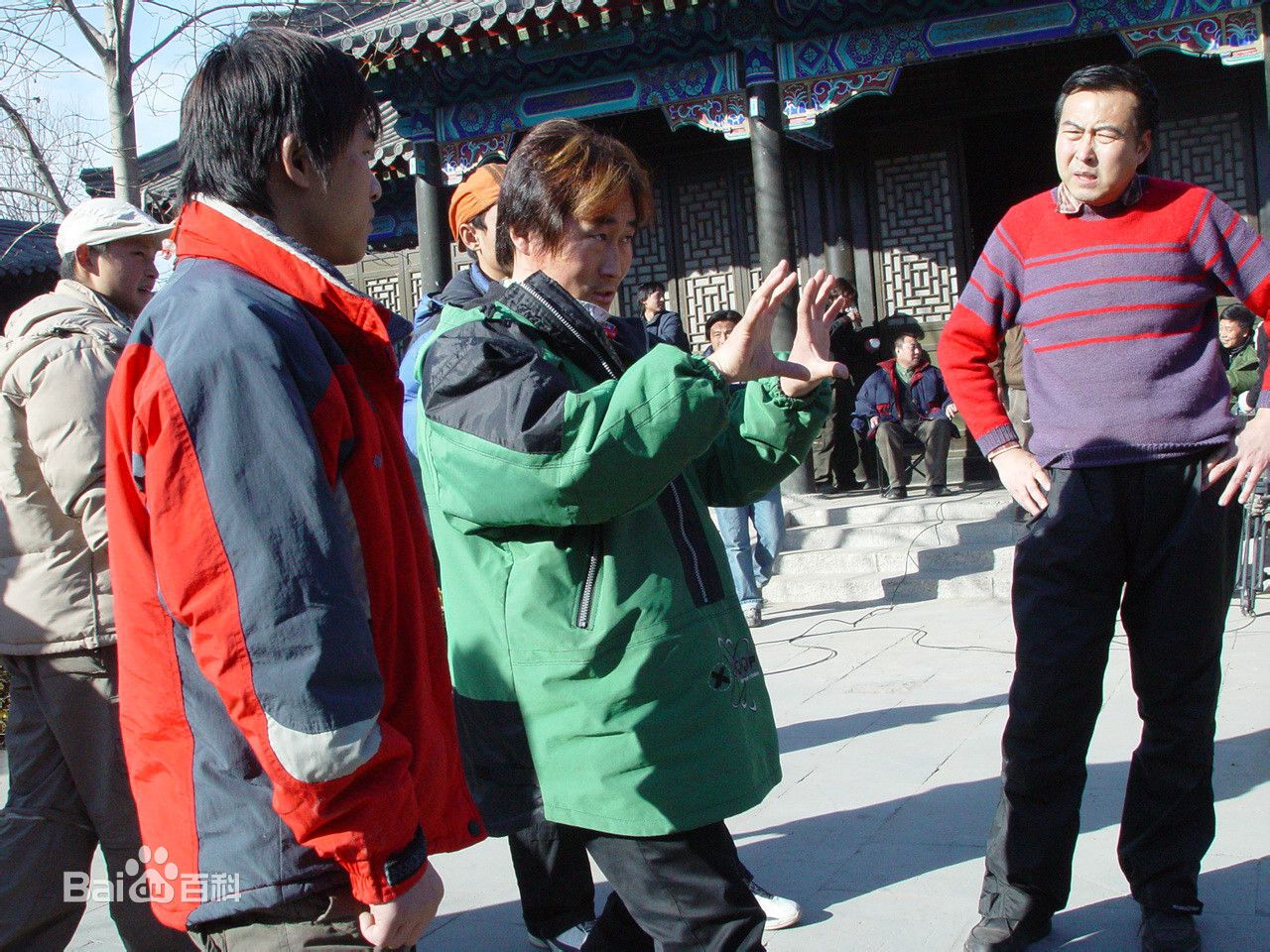 精选陈强在电视剧《白银谷》现场中的图册