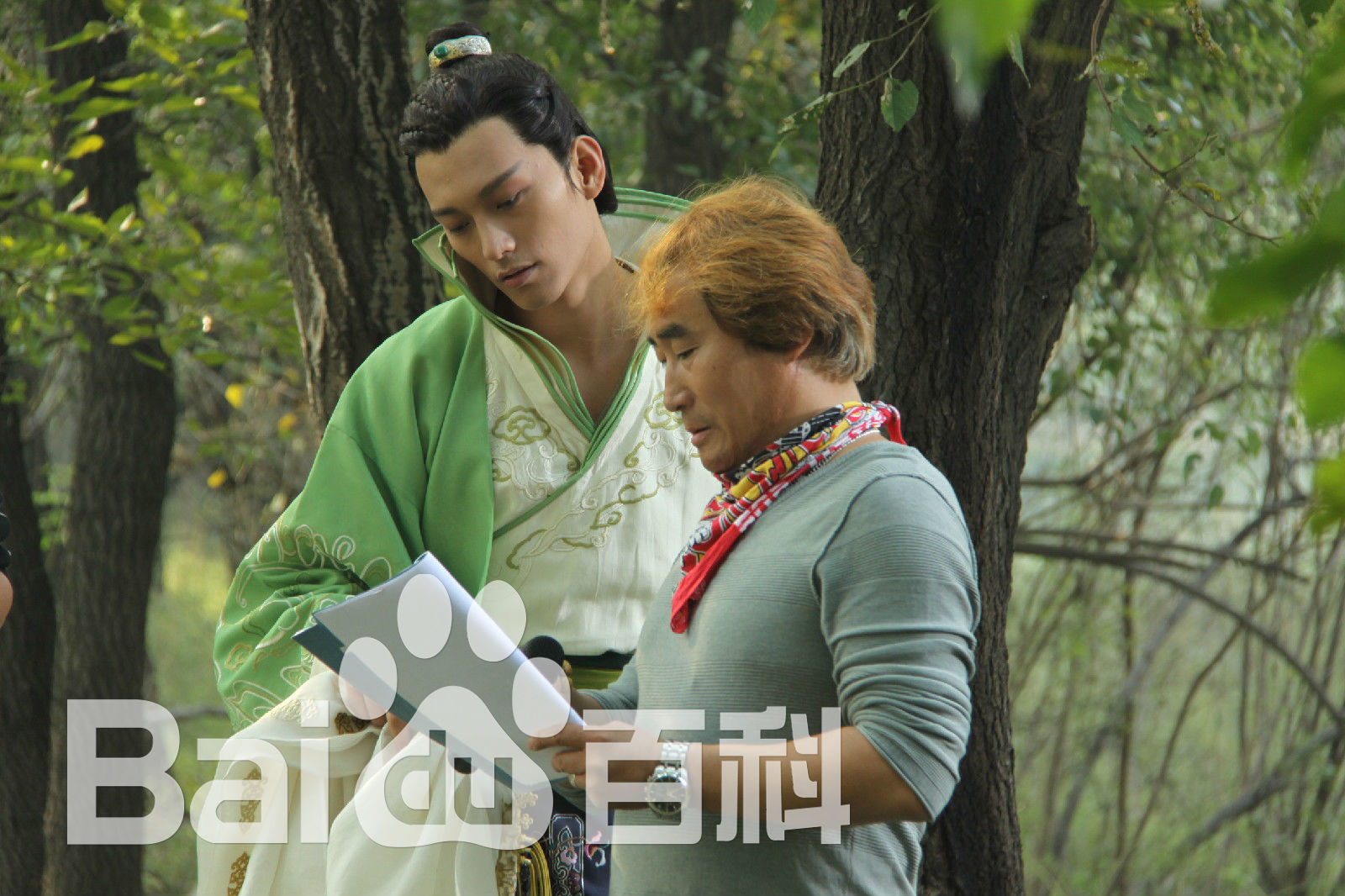 最新陈强在电视剧《兰陵王妃》现场中的壁纸