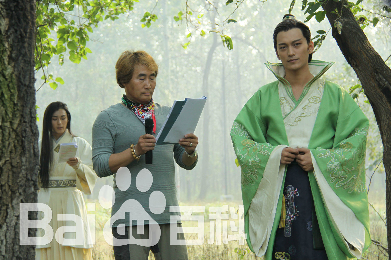 最新陈强在电视剧《兰陵王妃》现场中的壁纸